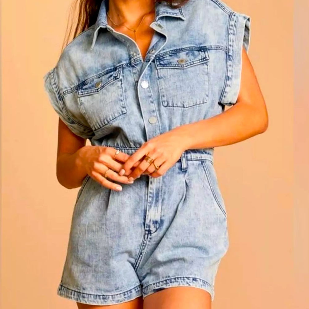 Blank NYC Denim Jumper Size Large $98 Romper Acid Wash Retro